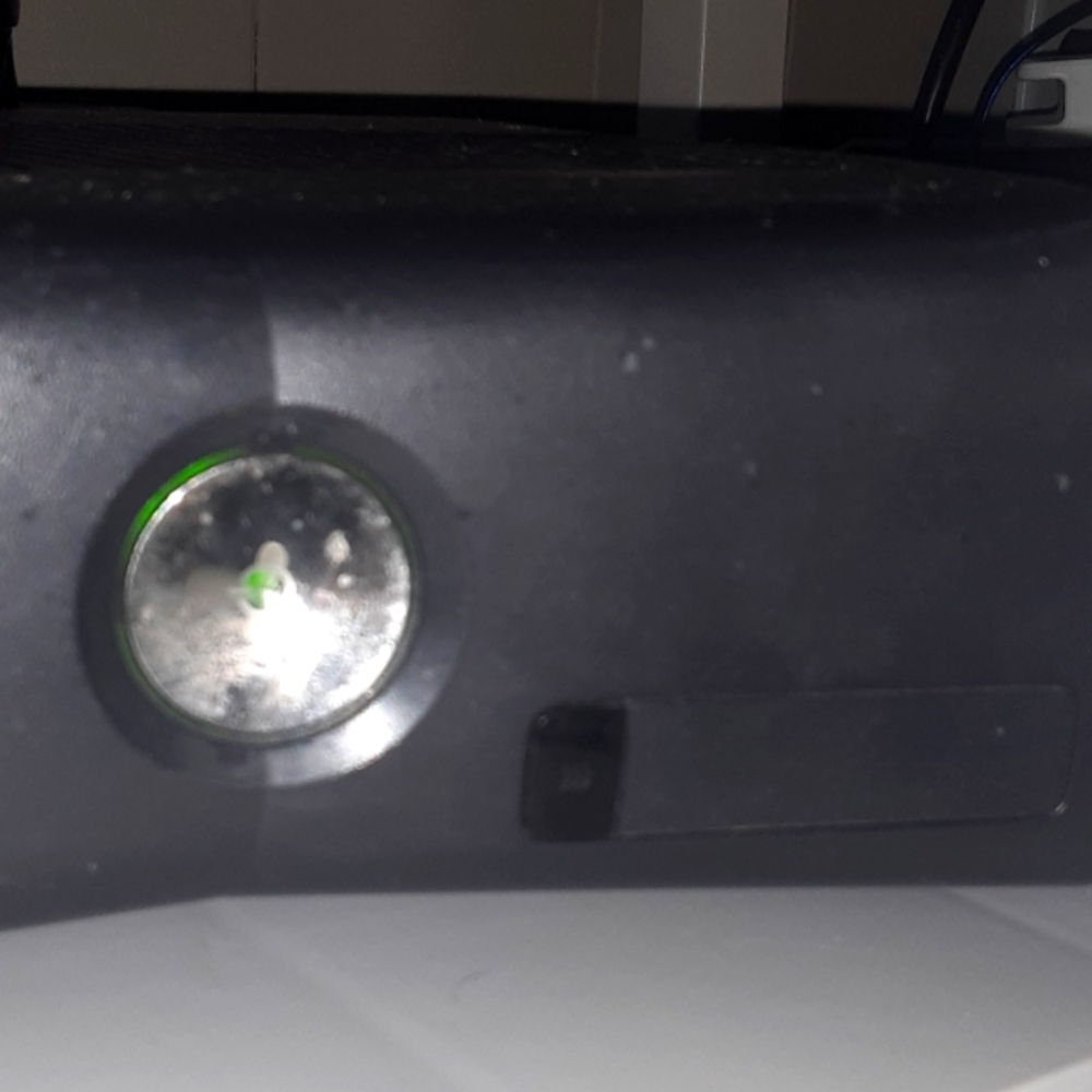 Xbox 360 - Picture 7 of 17